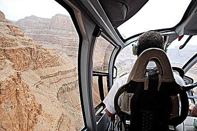 类洛克人《超合金游侠》4月28日登陆Switch 硬核2D动作